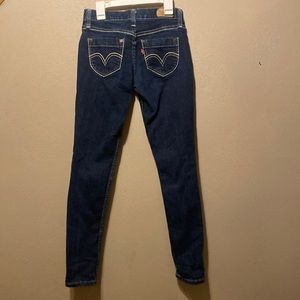 Girls dark wash Levi’s. Size 3 S/C (Short). Like new.